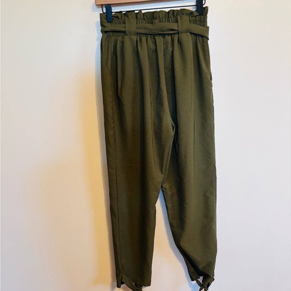 Grace Karin green high waisted paper bag pants with matching tie at the waist. - Picture 8 of 8